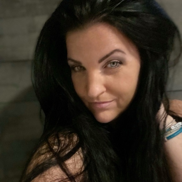 🌿🌸🌙✨🦋 @wildheartgypsy is LIVE NOW! Charlotte is LIVE—Come Shop My Style! 🦋✨🌙🌸🌿 - Picture 6 of 11